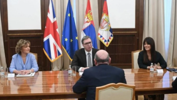 MIR I STABILNOST U REGIONU TEMA RAZGOVORA Predsednik Vučić se sastao sa britanskim izaslanikom Stjuartom Pičom