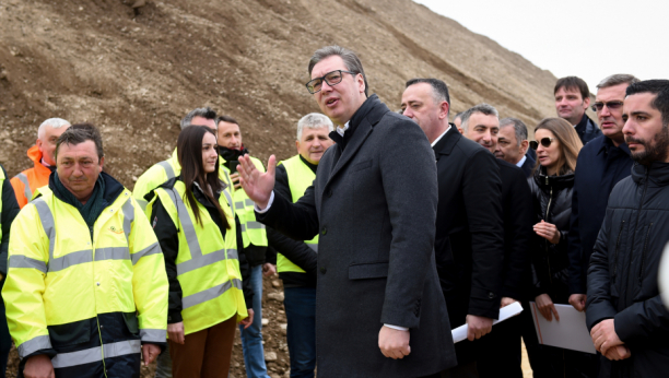 OD BEOGRADA DO ŠAPCA ZA 45 MINUTA Predsednik Vučić na obeležavanju početka izgradnje saobraćajnice Šabac-Loznica (VIDEO)