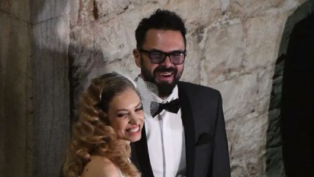NISU USPELI BAŠ SVE DA SAKRIJU! Procurile dosad neviđene fotografije Hane Huljić sa glamuroznog venčanja! (FOTO)