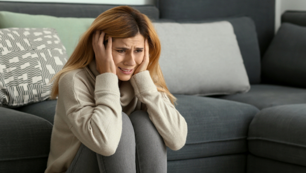 Iskontrolišite napad panike i uznemirenost: Tri tehnike za prevazilaženje aknsioznosti
