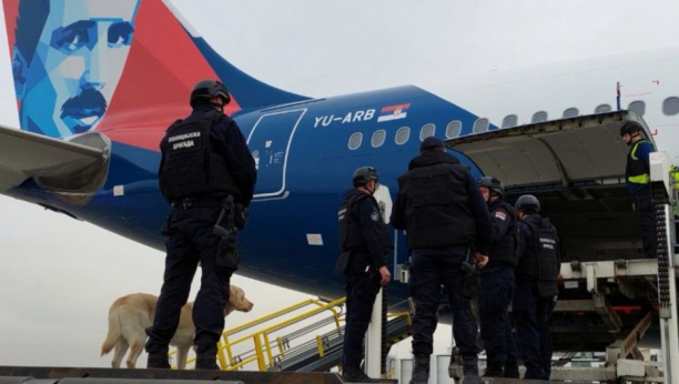 LAŽNE DOJAVE O BOMBAMA U ŠKOLAMA, U AVIONIMA ER SRBIJE Ova stvar je zajednička za svaku od njih