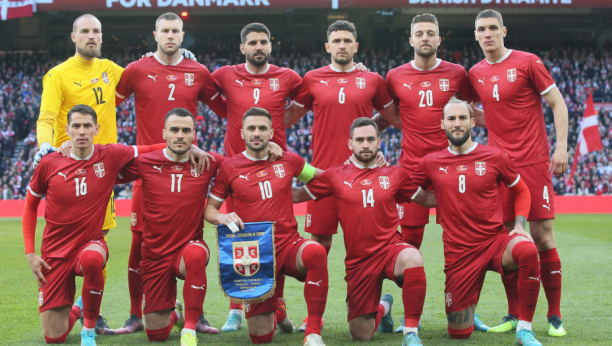 SADA JE I ZVANIČNO! Evo kako izgleda novi grb koji će fudbaleri Srbije nositi na SP u Kataru! (FOTO)