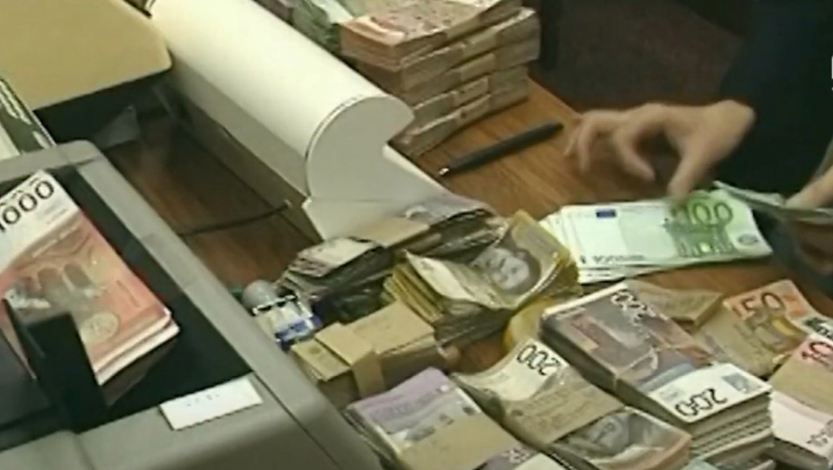ŠTA SE DEŠAVA S KURSOM EVRA? Narodna banka Srbije objavila nove vrednosti stranih valuta
