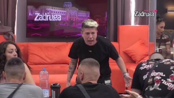 MATORA KIPTI OD BESA! MC Aleks priznala da je Mensur muvao, rasulo za crnim stolom!