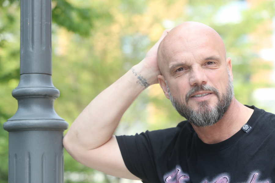 POZAJMLJIVAO SAM OD KAMATAŠA Boban Rajović dugovao je 120.000 evra, a Saša Popović je odbio da izda njegov album za Grand (VIDEO)