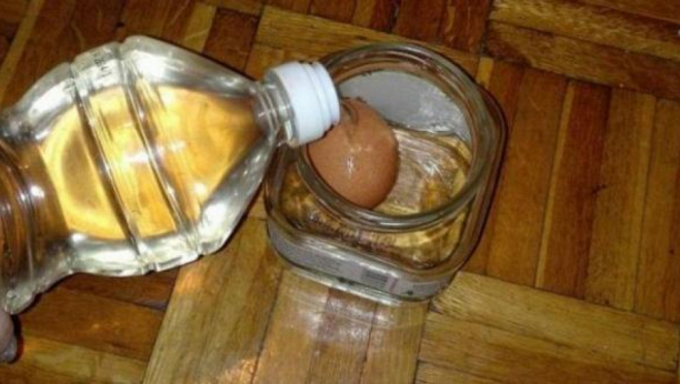 ISPRAVKA: Kuvano jaje potopljeno u sirće ne leči dijabetes