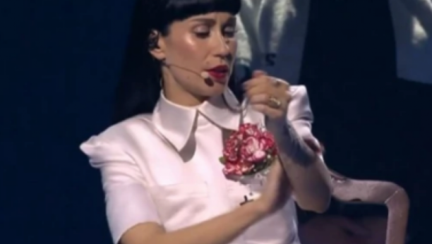 KONSTRAKTA DOŽIVELA NEVIĐENI PEH Evo šta se dogodilo predstavnici Srbije u toku nastupa na Evroviziji, niko ne shvata kako je nastavila da peva (FOTO)