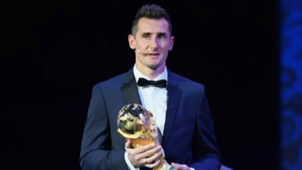ON JE KIDAO Miroslav Klose najbolji strelac u istoriji Mundijala