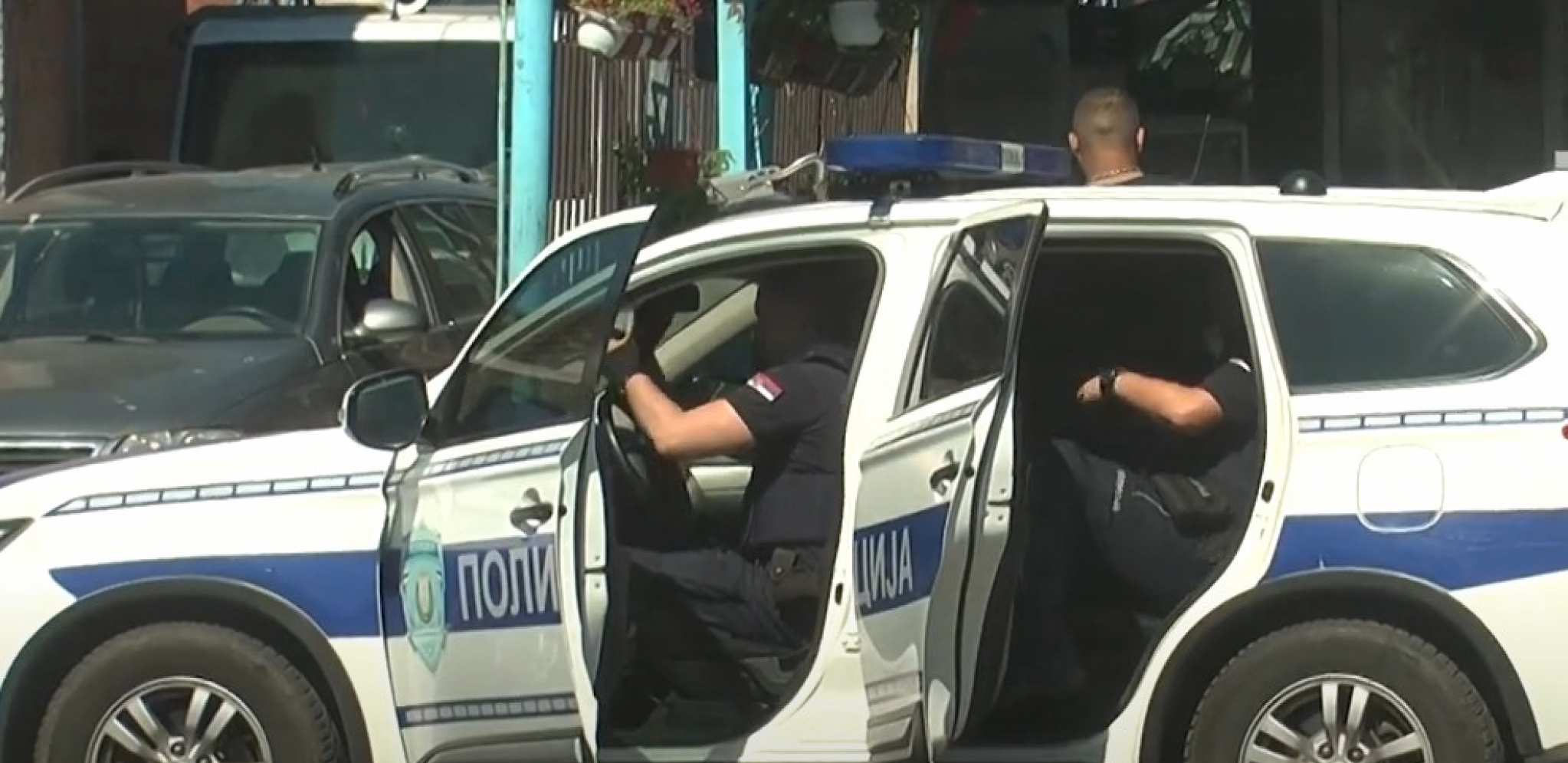 PRETIO SUPRUZI UBISTVOM, PA JE PRETUKAO Policija pronašla stan pun vatrenog oružja u Kruševcu