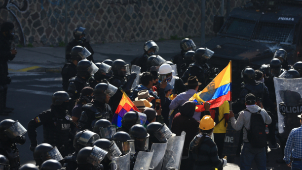 JEDNA OSOBA UBIJENA NA PROTESTU U EKVADORU Demonstranti se sukobili sa vojnicima i policijom