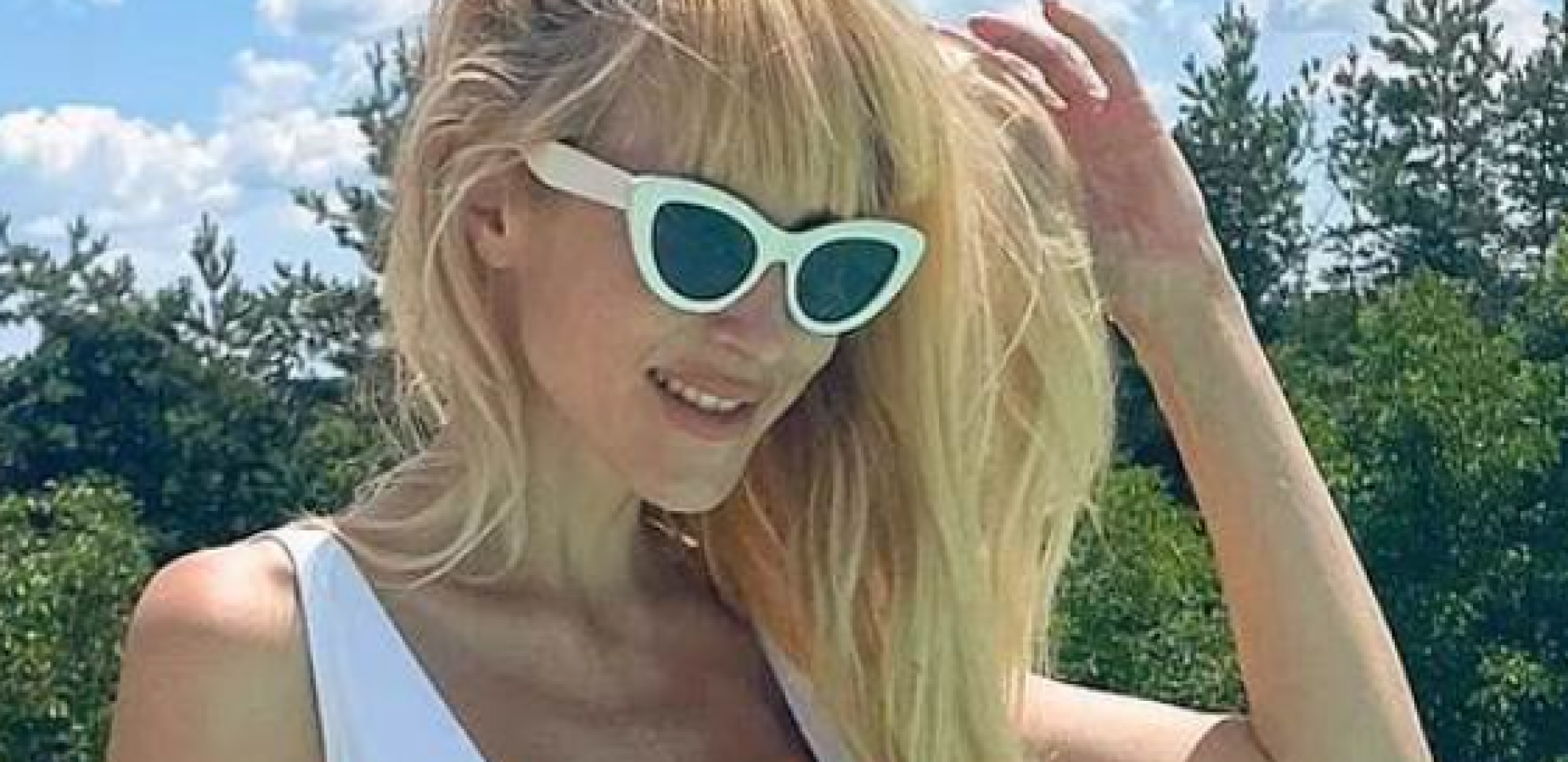 NIKAD VRELIJE IZDANJE Poznata srpska glumica Iva Štrljić izgrmela u kupaćem, komentari samo pljušte (FOTO)