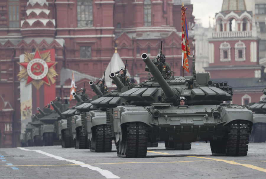 NEUNIŠTIVA I NEPOBEDIVA ZVER Neprijatelj nema šanse kada na njega naleti pakleni tenk T-90 (FOTO/VIDEO)
