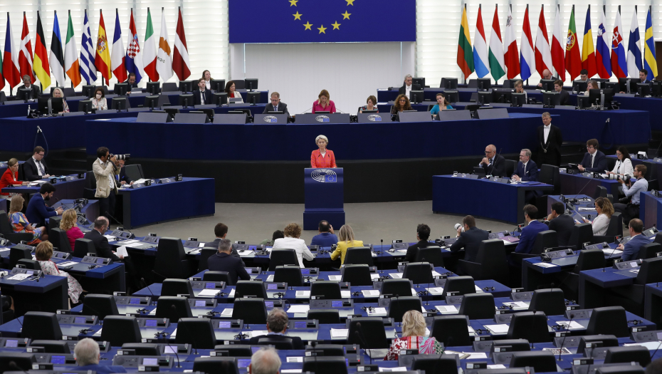 "NEĆE BITI NEKAŽNJENIH" Zbog korupcije u EP ukinut imunitet dvojici poslanika
