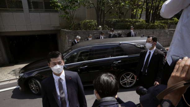 JAPANCI ODAJU POČAST ABEU Sahrana bivšeg japanskog premijera u utorak (FOTO)