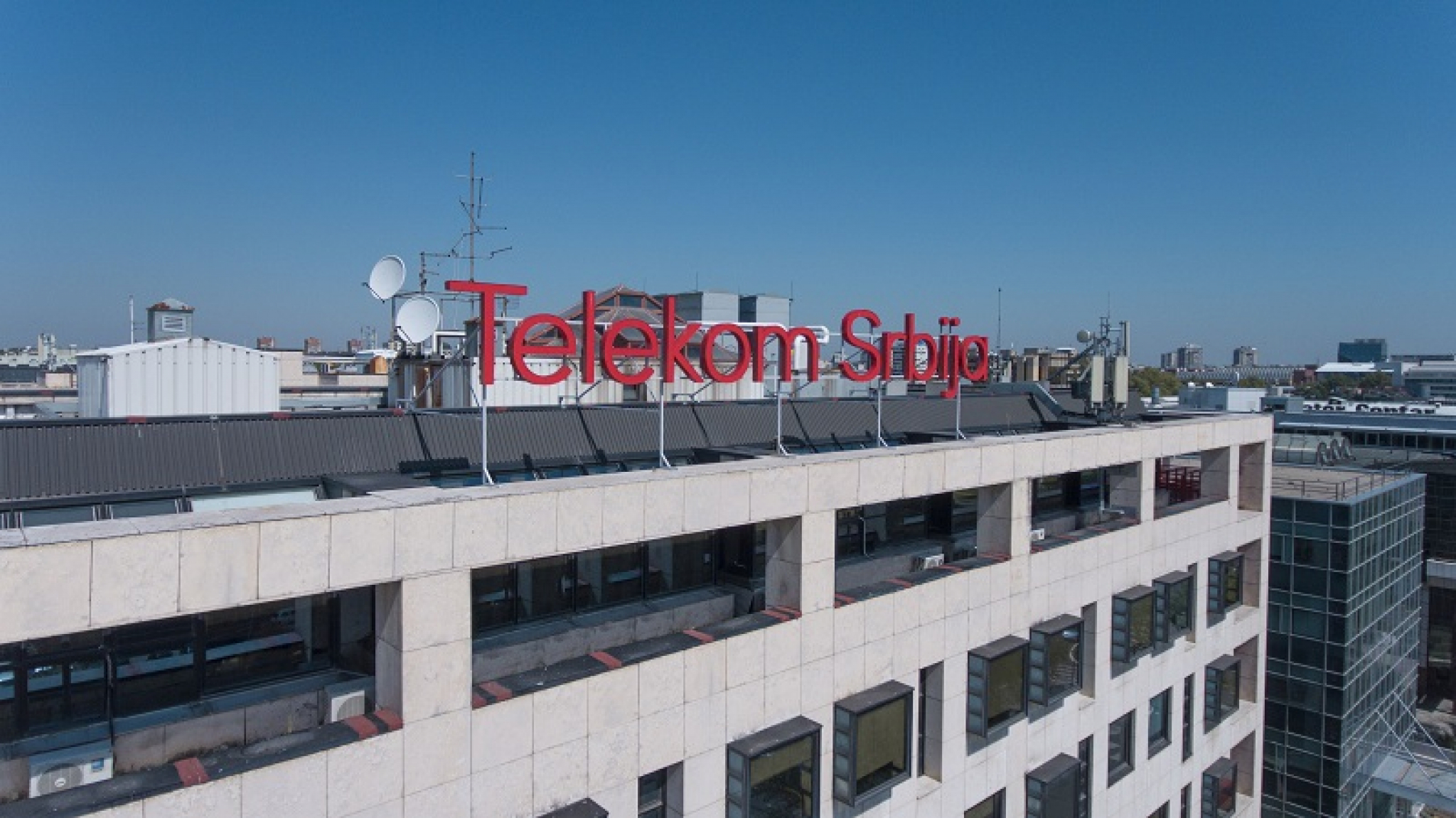 BEZ DLAKE NA JEZIKU Srpska kompanija obezbedila lidersko mesto za narednih deset godina - Telekom jači nego ikada!