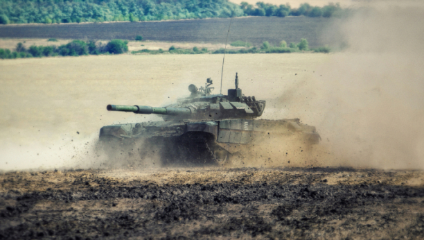 RUSKI TENKISTI ČISTE SVE PRED SOBOM Uništili položaj ukrajinske vojske