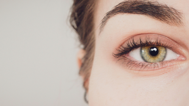 Sigurno ste se zapitali: Zašto ljudske oči imaju različit oblik?