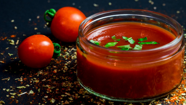 MNOGI IMAJU PREDRASUDE Mitovi o kečapu u koje ne biste trebali da verujete