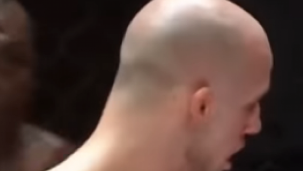 KAKO OVO BOLI MMA borac doživeo najgori prelom nosa ikada (UZNEMIRUJUĆI VIDEO)