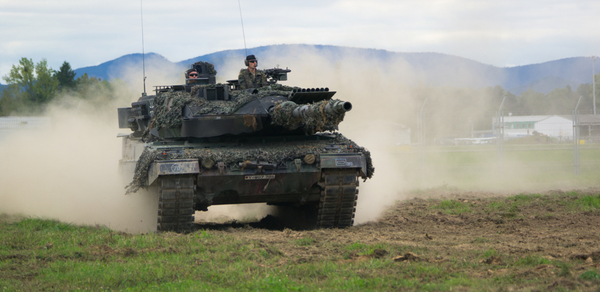 ZAŠTO UKRAJINA OČAJNIČKI TRAŽI BAŠ OVAJ TENK? Evo koje zemlje poseduju Leopard 2 i u čemu su njegove komparativne prednosti (VIDEO)