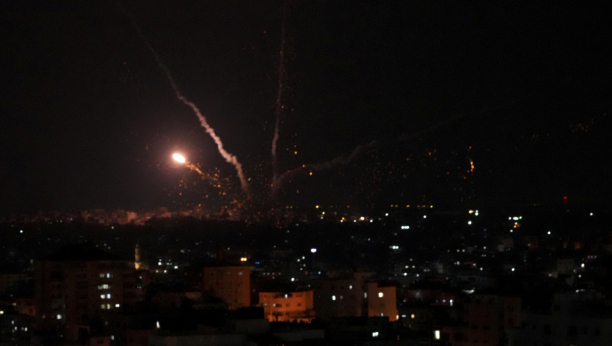 IZRAELSKA VOJSKA RAKETIRALA POJAS GAZE Pogođena Hamasova fabrika oružja, Palestina uzvratila udarima na južni Izrael