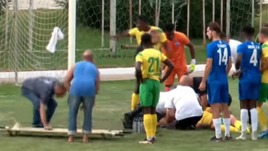 LEKARI POJURILI NA TEREN DA MU SPASU ŽIVOT Holandski fudbaler sudario se sa protivničkim golmanom (VIDEO)
