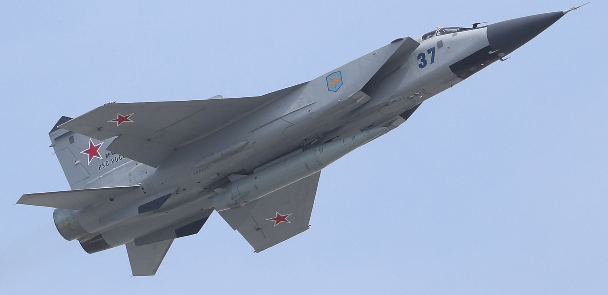 VELIKI PROBLEM ZA UKRAJINU Ruski lovci MiG-31 gađaju Su-27 sa udaljenosti od 160 km