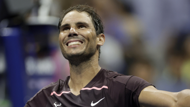 VRATIO SE Nadal opet igra tenis, izgubio je, ali nije skinuo osmeh sa lica (VIDEO)