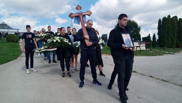 UŽICE ZAVIJENO U CRNO Četiri sahrane u jednom danu, plač i jecaji orili se zlatiborskim krajem!