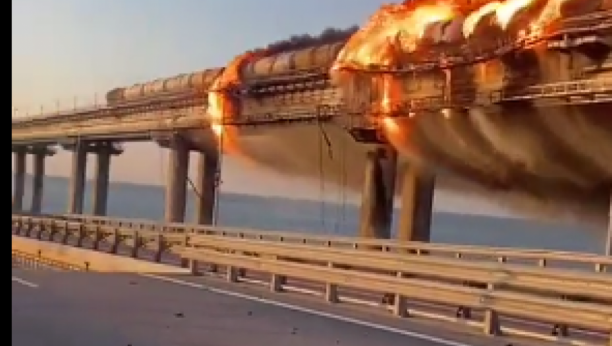 FSB OBJAVIO SNIMAK Ovo je kamion koji je digao u vazduh deo Krimskog mosta (VIDEO)