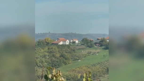 "OVO SAM PRVI PUT U ŽIVOTU VIDEO" Užarene lopte padale sa neba kod Čačka, čudna pojava uznemirila meštane (VIDEO)