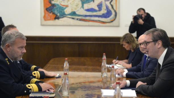 VUČIĆ SA BAUEROM Predsednik Srbije sastao se sa predsedavajućim Vojnog komiteta NATO-a (FOTO)