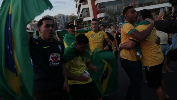 NAPETA IZBORNA TRKA U BRAZILU Istraživanja daju prednost Da Silvi, dok prvi rezultati pokazuju da Bolsonaro vodi