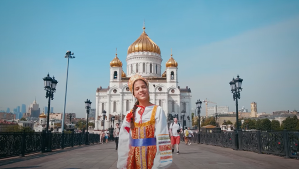 Kosovo do Rusije! Predstavljamo vam spot prvenac talentovane Pavline Radovanović (VIDEO)