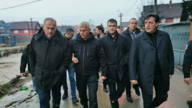 Ministar Gašić obišao poplavljena područja!