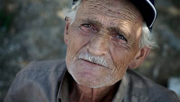 RADI U 10. DECENIJI Najstariji penzioner u radnom odnosu ima 95 godina, evo čime se bavi