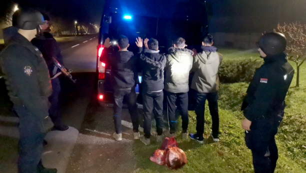PANČEVAC UHAPŠEN U NIŠU Krijumčario osam migranata u automobilu!