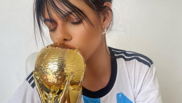 VAMOS ARGENTINA Gaučosi pobeđuju, navijači Argentine u delirijumu, a vrela Brazilka spremila trofej za Mesija (FOTO)