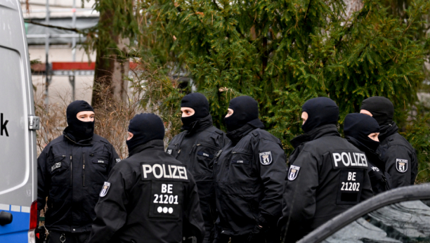 SRBI SA POTERNICE UHAPŠENI U BERLINU Zaustavljen njihov "audi", policija se šokirala kad su pokazali isprave!