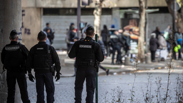 PUCNJAVA U FRANCUSKOJ Ubijene dve osobe, troje ranjenih