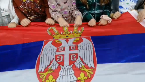 "DOMOVINA SE BRANI LEPOTOM!" Moćna poruka srpske dece iz vrtića u Kosovskoj Mitrovici! (VIDEO)