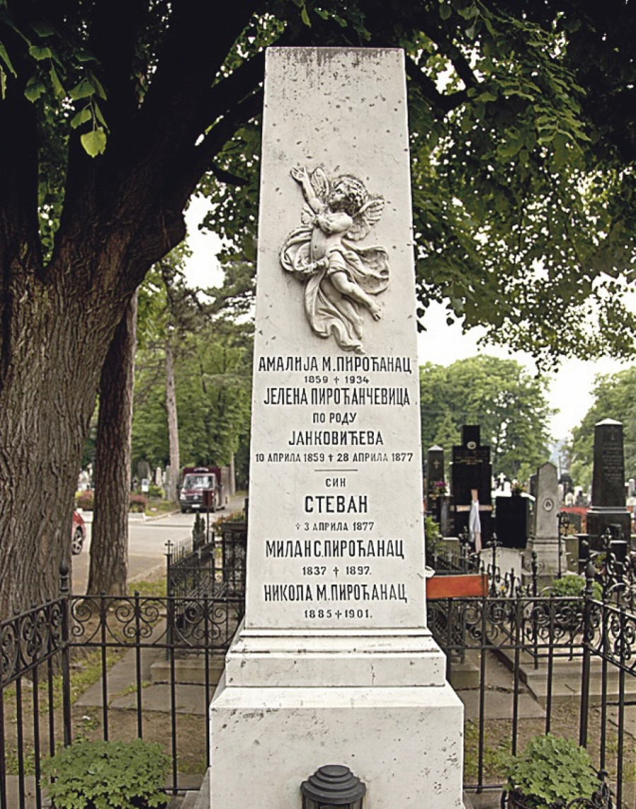 TRAGOM STRANACA na Novom groblju u Beogradu: Kralj Petar je obišao Šturma na dan smrti