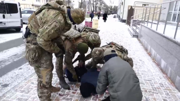RUSKA FSB IZVELA MUNJEVITU AKCIJU Snimak hapšenja osumnjičenog za planiranje terorističkog napada (VIDEO)