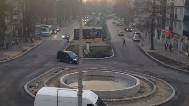 VOZAČI NA ISPITU! Otvoren kružni tok u Tesliću, a onda je usledio šokantan video (VIDEO)