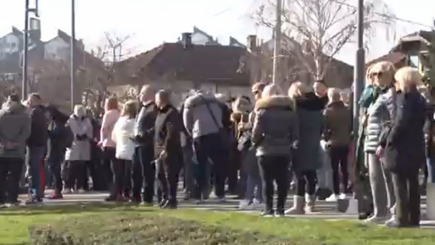 PROTEST "PRAVDA ZA NIKOLINU" U KRAGUJEVCU Roditelji traže veće kazne za ubice pešaka!