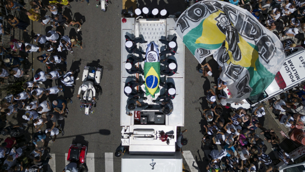 OMAŽ LEGENDI Pele dobio ulicu u Rio de Žaneiru