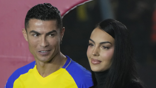 PROBLEMI U VEZI Ronaldo i Georgina se svađali u avionu, svedoci sve potvrdili: Evo šta Kristijano zamera svojoj partnerki (FOTO)