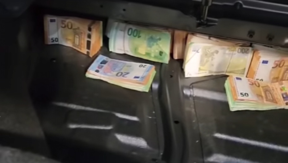 SPREČEN ŠVERC NA BATROVCIMA U šupljinama BMW-a sakriveno gotovo 240.000 evra! (VIDEO)
