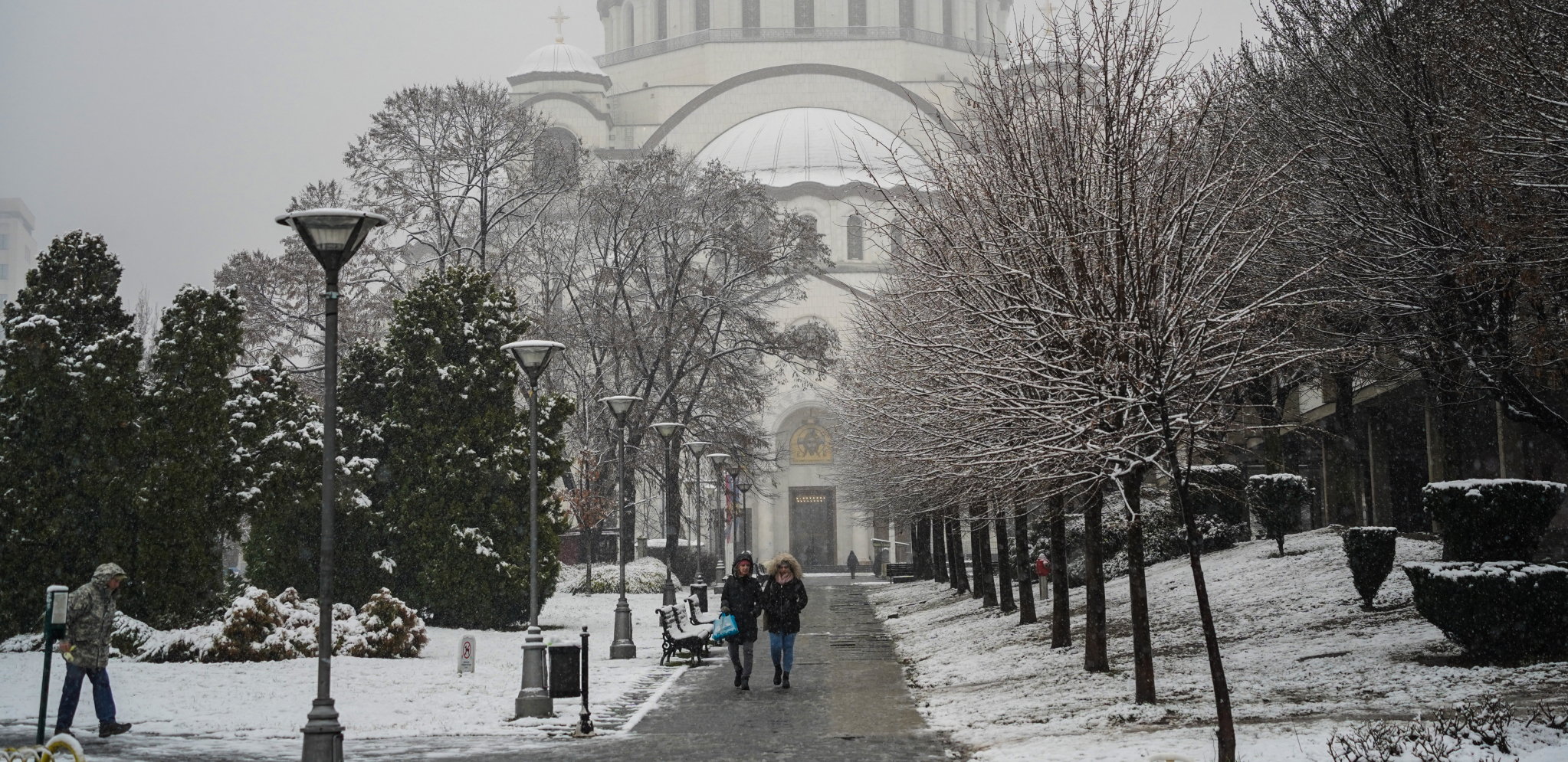 ZIMA SE VRATILA U SRBIJU, UPALJEN NARANDŽASTI METEOALARM Pašće 20 cm snega, temperatura ide u minus!