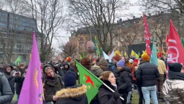 ŠVEĐANI USTALI PROTIV NATO PAKTA Masovni protesti u centru Stokholma (VIDEO)